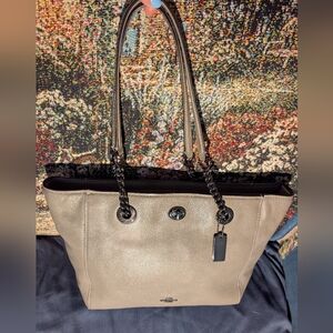 Coach Grey Leather TurnLock Tote Shoulder Bag In Great Condition!